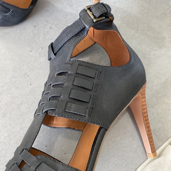 Nine West shoes - Picture 4 of 9